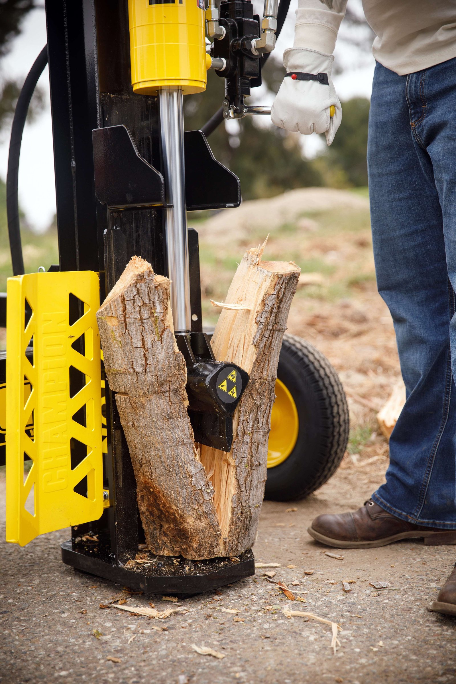 Champion 201312 27-Ton Log Splitter Horizontal/Vertical Full Beam Gas with Auto Return New